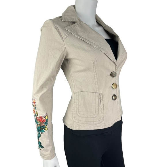 Love Stitch Embroidered Floral Cropped Blazer Womens Size S (NWT) - Picture 2 of 15